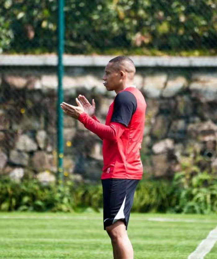 中超外援集体转向安全宜居 家庭生活成留人新密