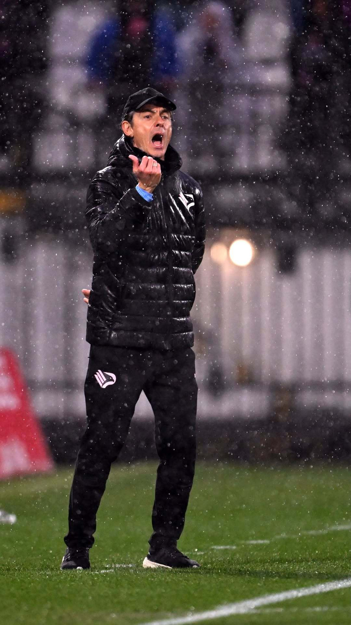 意乙巴勒莫客场0-3惨败蒙扎 因扎吉执教首战告负