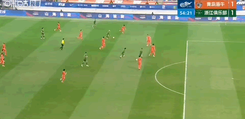 浙江队王钰栋双响助队逆转青岛海牛