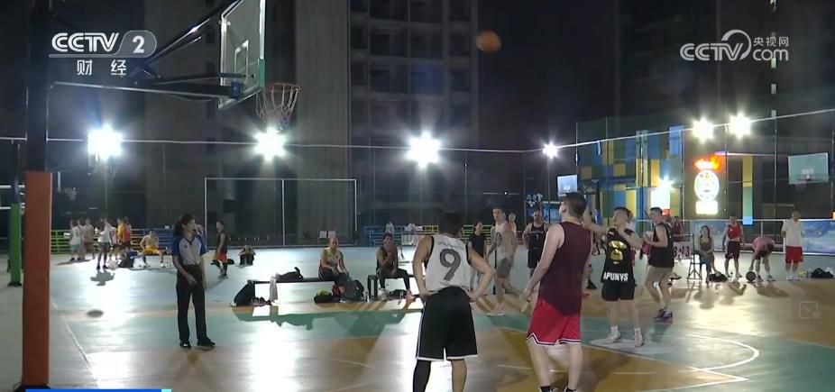 深圳夜间体育消费爆发式增长 球类运动订单量激